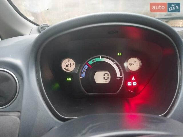 Червоний Пежо iOн, об'ємом двигуна 0 л та пробігом 92 тис. км за 4900 $, фото 5 на Automoto.ua