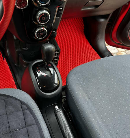 Червоний Пежо iOн, об'ємом двигуна 0 л та пробігом 141 тис. км за 4350 $, фото 10 на Automoto.ua