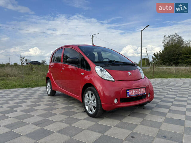 Красный Пежо иOн, объемом двигателя 0 л и пробегом 134 тыс. км за 4550 $, фото 2 на Automoto.ua