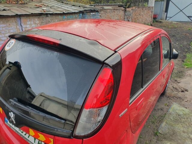 Красный Пежо иOн, объемом двигателя 0 л и пробегом 95 тыс. км за 5500 $, фото 2 на Automoto.ua