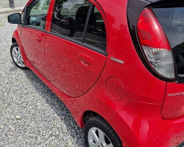 Червоний Пежо iOн, об'ємом двигуна 0 л та пробігом 84 тис. км за 4598 $, фото 4 на Automoto.ua
