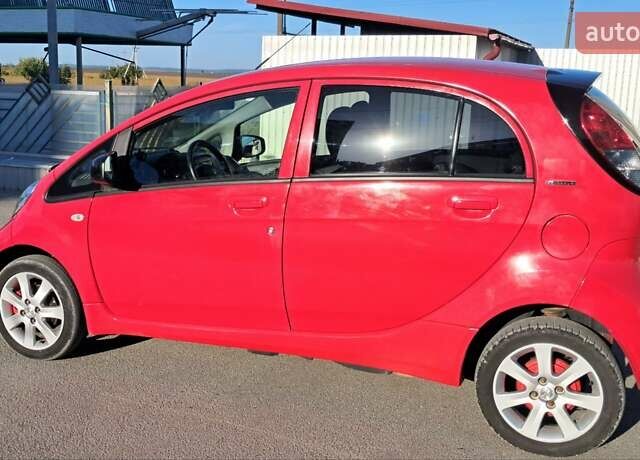 Красный Пежо иOн, объемом двигателя 0 л и пробегом 135 тыс. км за 4300 $, фото 1 на Automoto.ua
