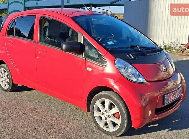 Красный Пежо иOн, объемом двигателя 0 л и пробегом 135 тыс. км за 4300 $, фото 6 на Automoto.ua