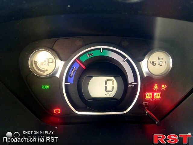 Красный Пежо иOн, объемом двигателя 0 л и пробегом 46 тыс. км за 5200 $, фото 6 на Automoto.ua