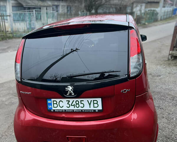 Красный Пежо иOн, объемом двигателя 0 л и пробегом 43 тыс. км за 4950 $, фото 3 на Automoto.ua