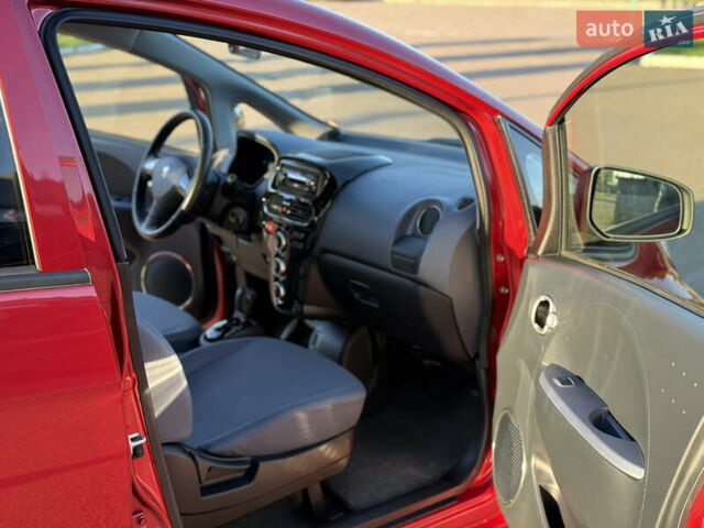 Червоний Пежо iOн, об'ємом двигуна 0 л та пробігом 66 тис. км за 4950 $, фото 15 на Automoto.ua