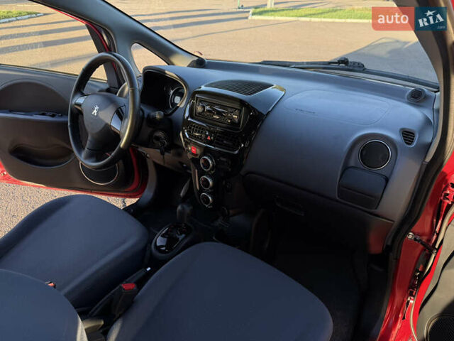 Червоний Пежо iOн, об'ємом двигуна 0 л та пробігом 66 тис. км за 4950 $, фото 17 на Automoto.ua