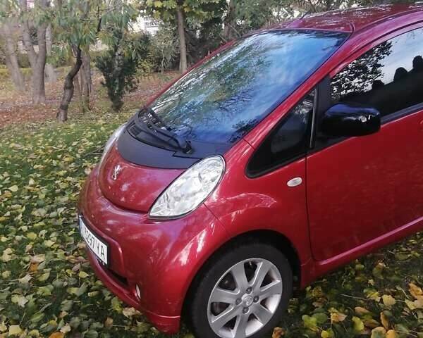 Красный Пежо иOн, объемом двигателя 0 л и пробегом 80 тыс. км за 4900 $, фото 10 на Automoto.ua