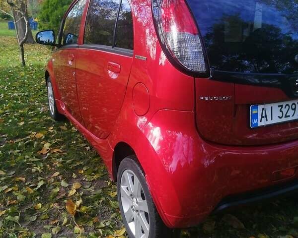 Красный Пежо иOн, объемом двигателя 0 л и пробегом 80 тыс. км за 4900 $, фото 6 на Automoto.ua
