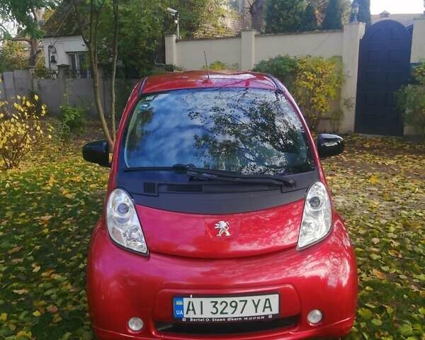 Красный Пежо иOн, объемом двигателя 0 л и пробегом 80 тыс. км за 4900 $, фото 7 на Automoto.ua