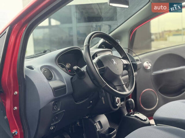 Красный Пежо иOн, объемом двигателя 0 л и пробегом 144 тыс. км за 3990 $, фото 32 на Automoto.ua