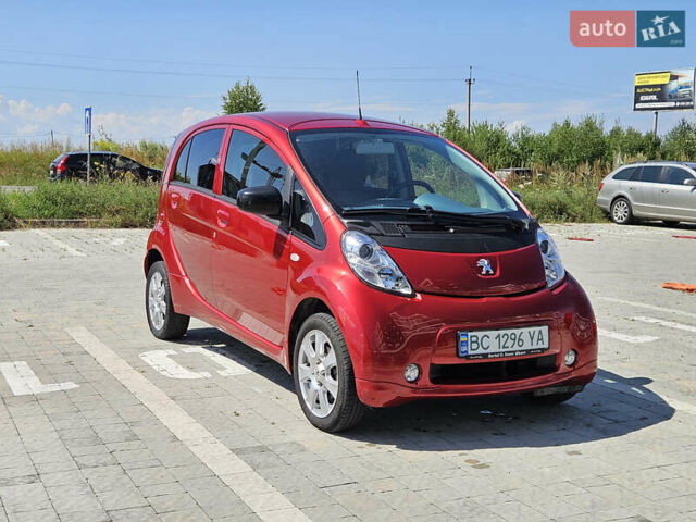 Красный Пежо иOн, объемом двигателя 0 л и пробегом 43 тыс. км за 7200 $, фото 2 на Automoto.ua