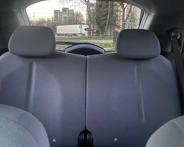 Пежо iOн, об'ємом двигуна 0 л та пробігом 67 тис. км за 4300 $, фото 7 на Automoto.ua