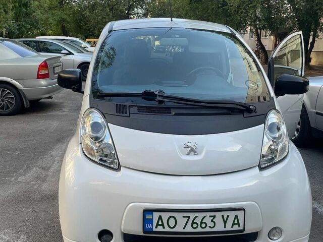 Пежо iOн, об'ємом двигуна 0 л та пробігом 100 тис. км за 3999 $, фото 4 на Automoto.ua