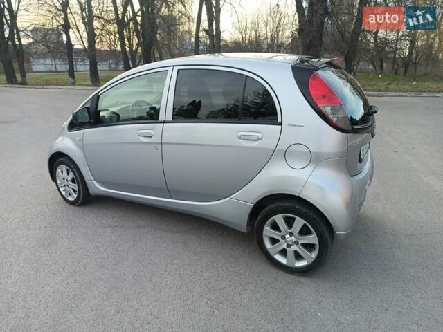 Пежо iOн, об'ємом двигуна 0 л та пробігом 64 тис. км за 5100 $, фото 7 на Automoto.ua