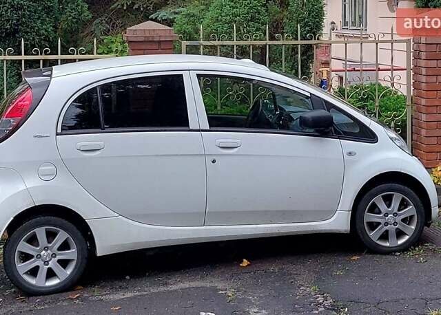 Пежо iOн, об'ємом двигуна 0 л та пробігом 75 тис. км за 4600 $, фото 5 на Automoto.ua