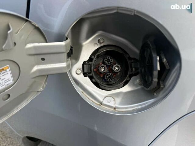 Пежо иOн, объемом двигателя 0 л и пробегом 29 тыс. км за 5600 $, фото 25 на Automoto.ua