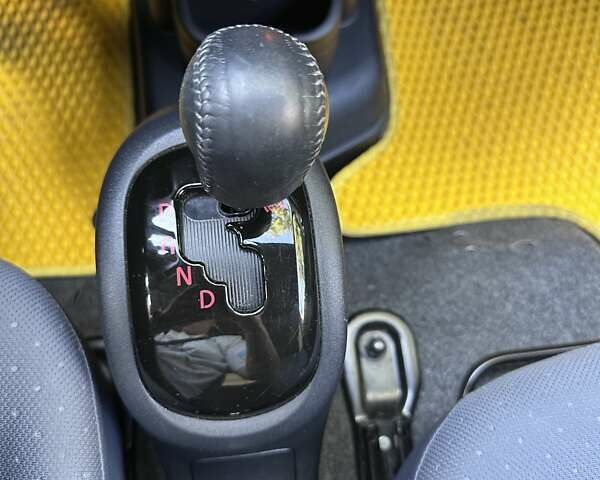 Пежо иOн, объемом двигателя 0 л и пробегом 80 тыс. км за 6000 $, фото 13 на Automoto.ua