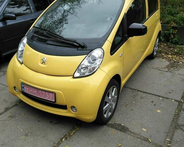Желтый Пежо иOн, объемом двигателя 0 л и пробегом 78 тыс. км за 4300 $, фото 7 на Automoto.ua