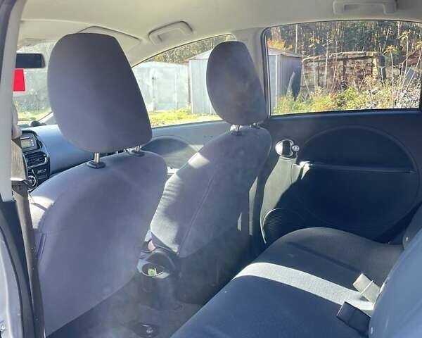 Серый Пежо иOн, объемом двигателя 0 л и пробегом 81 тыс. км за 3500 $, фото 9 на Automoto.ua