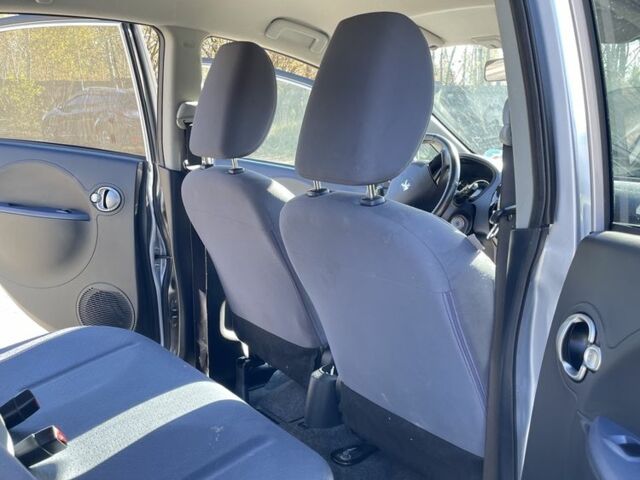 Серый Пежо иOн, объемом двигателя 0 л и пробегом 81 тыс. км за 3500 $, фото 12 на Automoto.ua