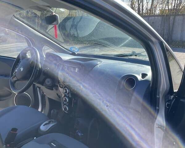 Серый Пежо иOн, объемом двигателя 0 л и пробегом 81 тыс. км за 3500 $, фото 10 на Automoto.ua