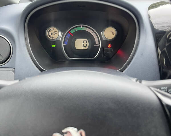 Серый Пежо иOн, объемом двигателя 0 л и пробегом 100 тыс. км за 4300 $, фото 14 на Automoto.ua