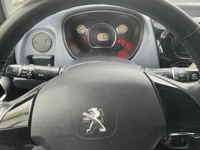 Серый Пежо иOн, объемом двигателя 0 л и пробегом 81 тыс. км за 3500 $, фото 17 на Automoto.ua