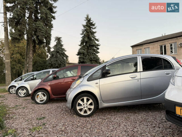 Серый Пежо иOн, объемом двигателя 0 л и пробегом 64 тыс. км за 4600 $, фото 28 на Automoto.ua