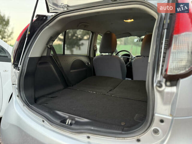 Серый Пежо иOн, объемом двигателя 0 л и пробегом 64 тыс. км за 4600 $, фото 6 на Automoto.ua