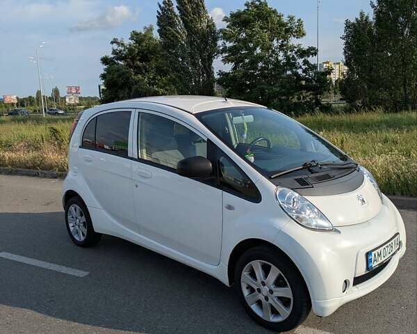 Серый Пежо иOн, объемом двигателя 0 л и пробегом 81 тыс. км за 4200 $, фото 8 на Automoto.ua