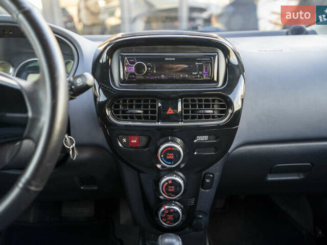 Серый Пежо иOн, объемом двигателя 0 л и пробегом 29 тыс. км за 5600 $, фото 20 на Automoto.ua