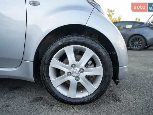 Серый Пежо иOн, объемом двигателя 0 л и пробегом 29 тыс. км за 5600 $, фото 5 на Automoto.ua