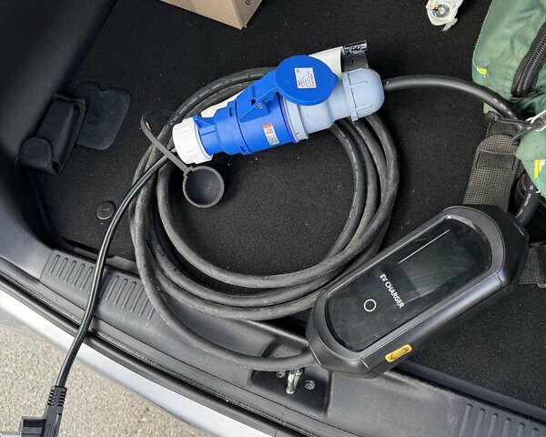 Серый Пежо иOн, объемом двигателя 0 л и пробегом 29 тыс. км за 5600 $, фото 26 на Automoto.ua