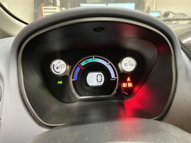 Серый Пежо иOн, объемом двигателя 0 л и пробегом 30 тыс. км за 5900 $, фото 3 на Automoto.ua