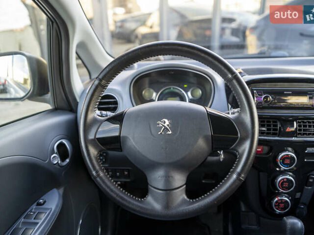 Серый Пежо иOн, объемом двигателя 0 л и пробегом 29 тыс. км за 5600 $, фото 21 на Automoto.ua