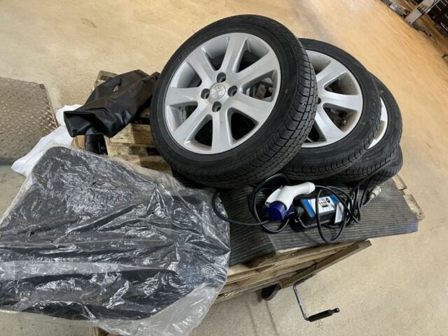 Серый Пежо иOн, объемом двигателя 0 л и пробегом 30 тыс. км за 5900 $, фото 6 на Automoto.ua