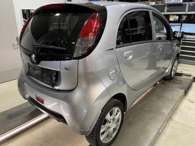 Серый Пежо иOн, объемом двигателя 0 л и пробегом 30 тыс. км за 5900 $, фото 2 на Automoto.ua