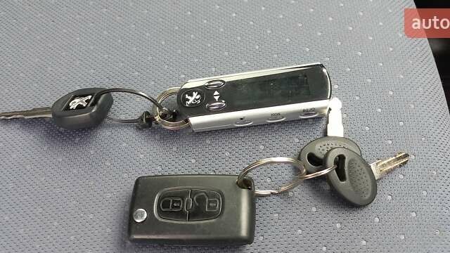 Сірий Пежо iOн, об'ємом двигуна 0 л та пробігом 55 тис. км за 5999 $, фото 20 на Automoto.ua