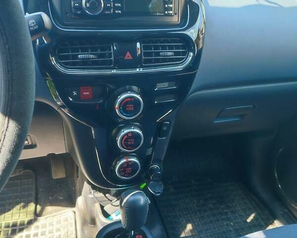 Синий Пежо иOн, объемом двигателя 0 л и пробегом 55 тыс. км за 7000 $, фото 9 на Automoto.ua