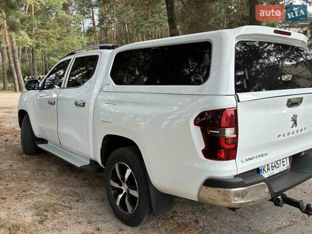 Белый Пежо Landtrek, объемом двигателя 2.4 л и пробегом 7 тыс. км за 37999 $, фото 3 на Automoto.ua