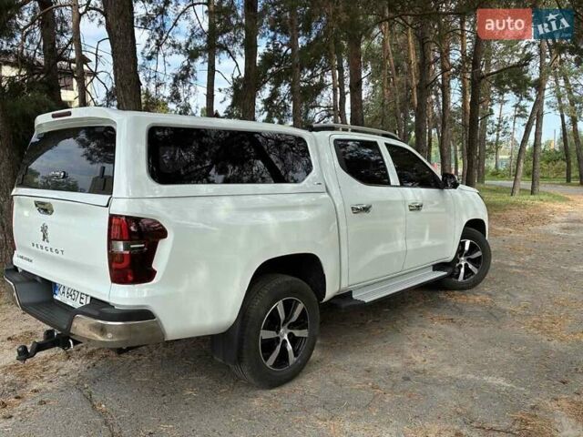 Белый Пежо Landtrek, объемом двигателя 2.4 л и пробегом 7 тыс. км за 37999 $, фото 7 на Automoto.ua