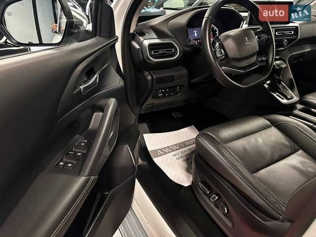 Белый Пежо Landtrek, объемом двигателя 2 л и пробегом 14 тыс. км за 34900 $, фото 9 на Automoto.ua