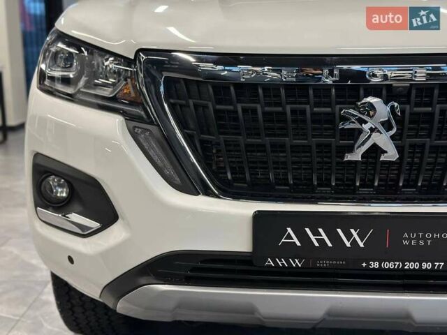 Белый Пежо Landtrek, объемом двигателя 2 л и пробегом 14 тыс. км за 34900 $, фото 2 на Automoto.ua