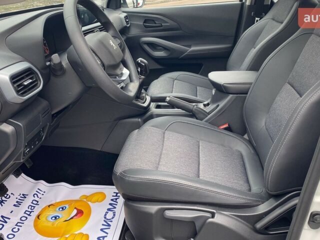 Пежо Landtrek, об'ємом двигуна 2.2 л та пробігом 0 тис. км за 35619 $, фото 14 на Automoto.ua