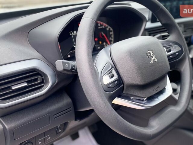 Пежо Landtrek, об'ємом двигуна 2.2 л та пробігом 0 тис. км за 35619 $, фото 13 на Automoto.ua