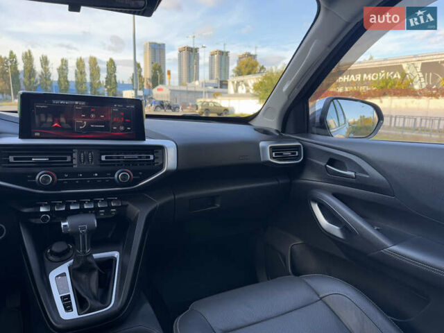 Серый Пежо Landtrek, объемом двигателя 2.4 л и пробегом 16 тыс. км за 26900 $, фото 32 на Automoto.ua