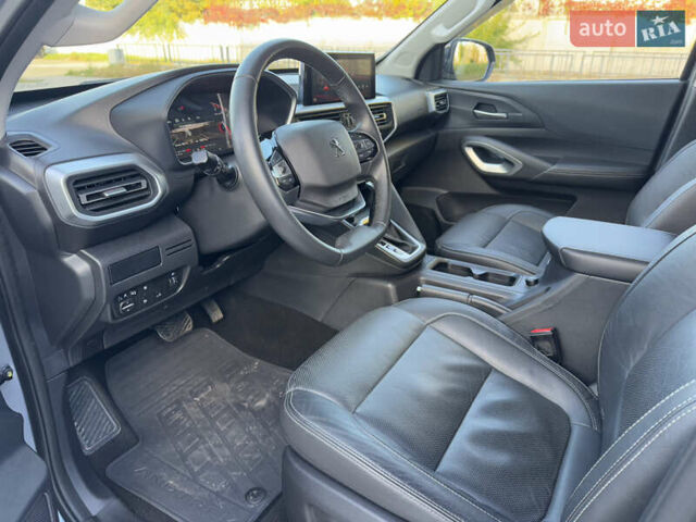 Серый Пежо Landtrek, объемом двигателя 2.4 л и пробегом 16 тыс. км за 26900 $, фото 25 на Automoto.ua
