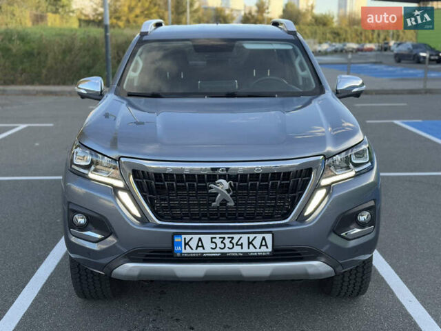 Серый Пежо Landtrek, объемом двигателя 2.4 л и пробегом 16 тыс. км за 26900 $, фото 1 на Automoto.ua