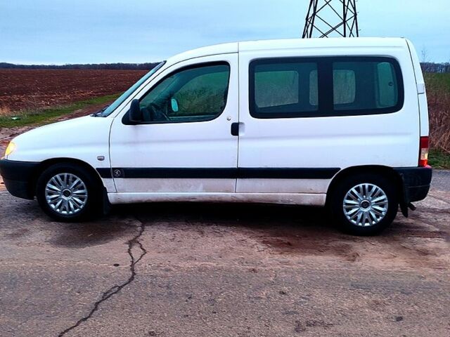 Білий Пежо Partner, об'ємом двигуна 1.9 л та пробігом 0 тис. км за 2200 $, фото 4 на Automoto.ua